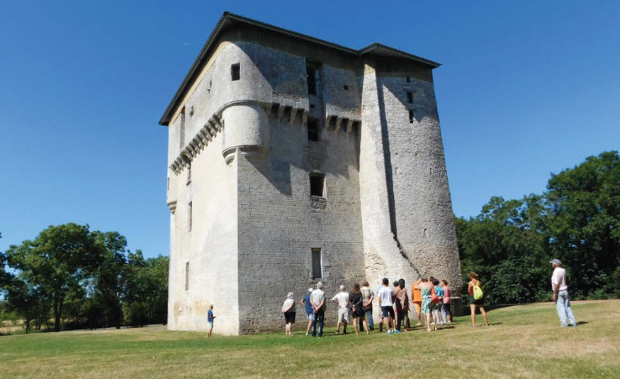 Tour de Moricq, France